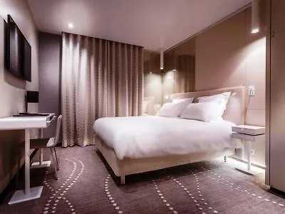 Felicien & Otel Paris