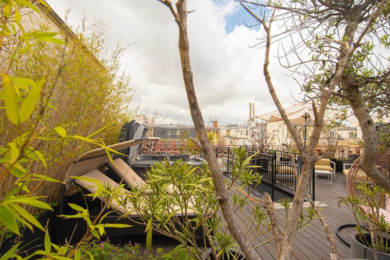 Felicien & Hotell Paris