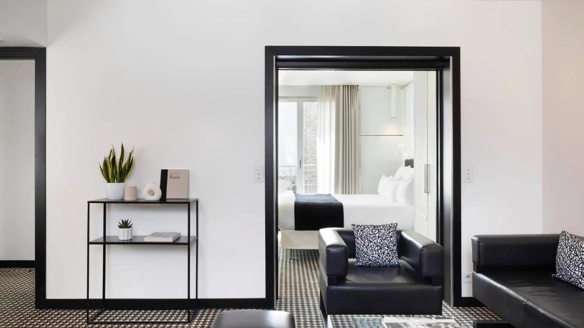Otel Felicien & 4*