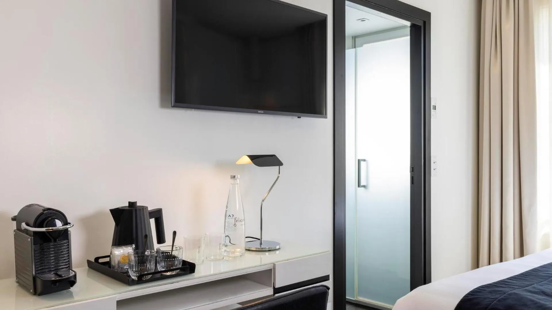 Otel Felicien & Paris