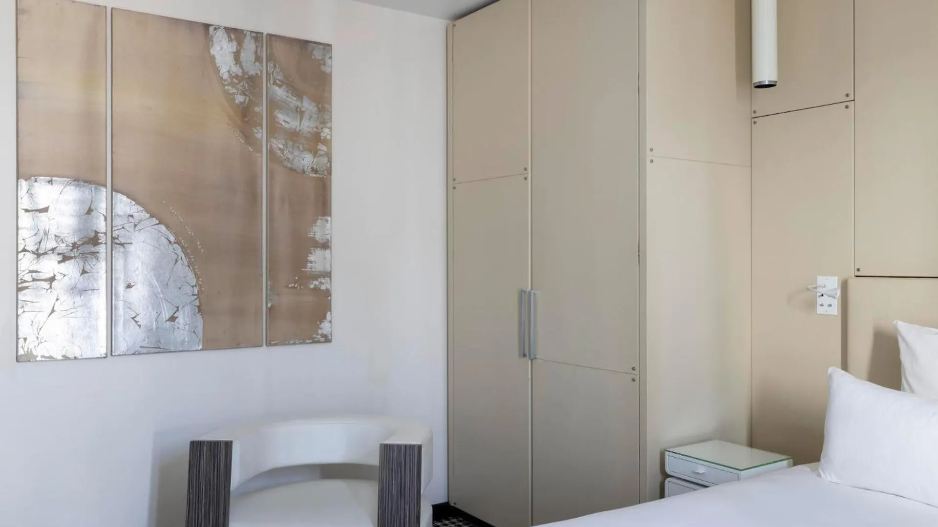 Felicien & 4* Paris