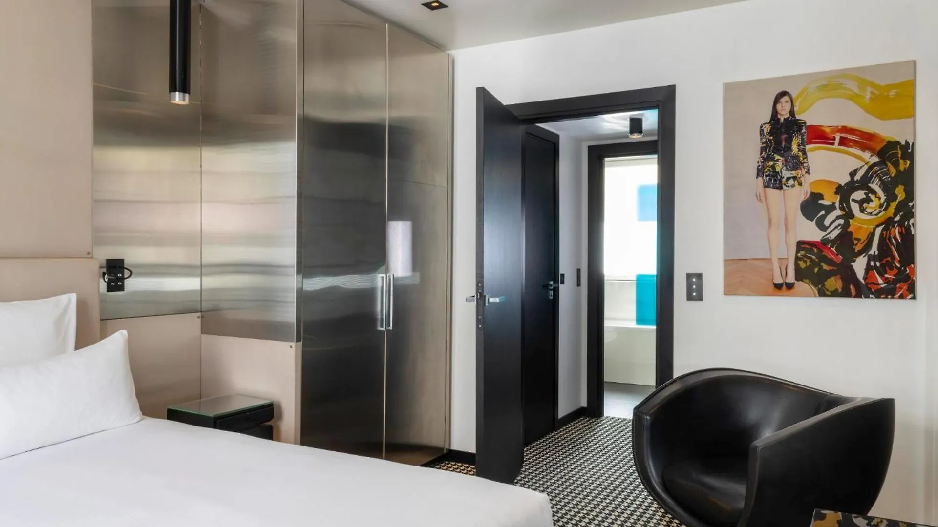 Felicien & 4* Paris