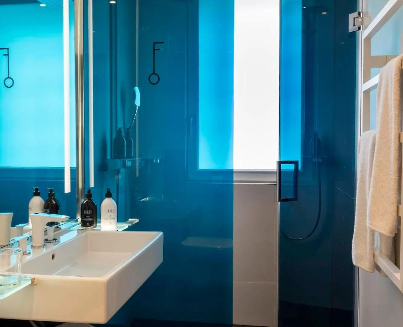 Felicien & Otel Paris
