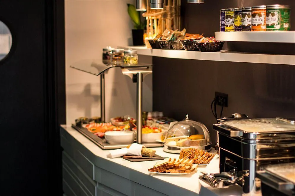 Felicien & Otel Paris