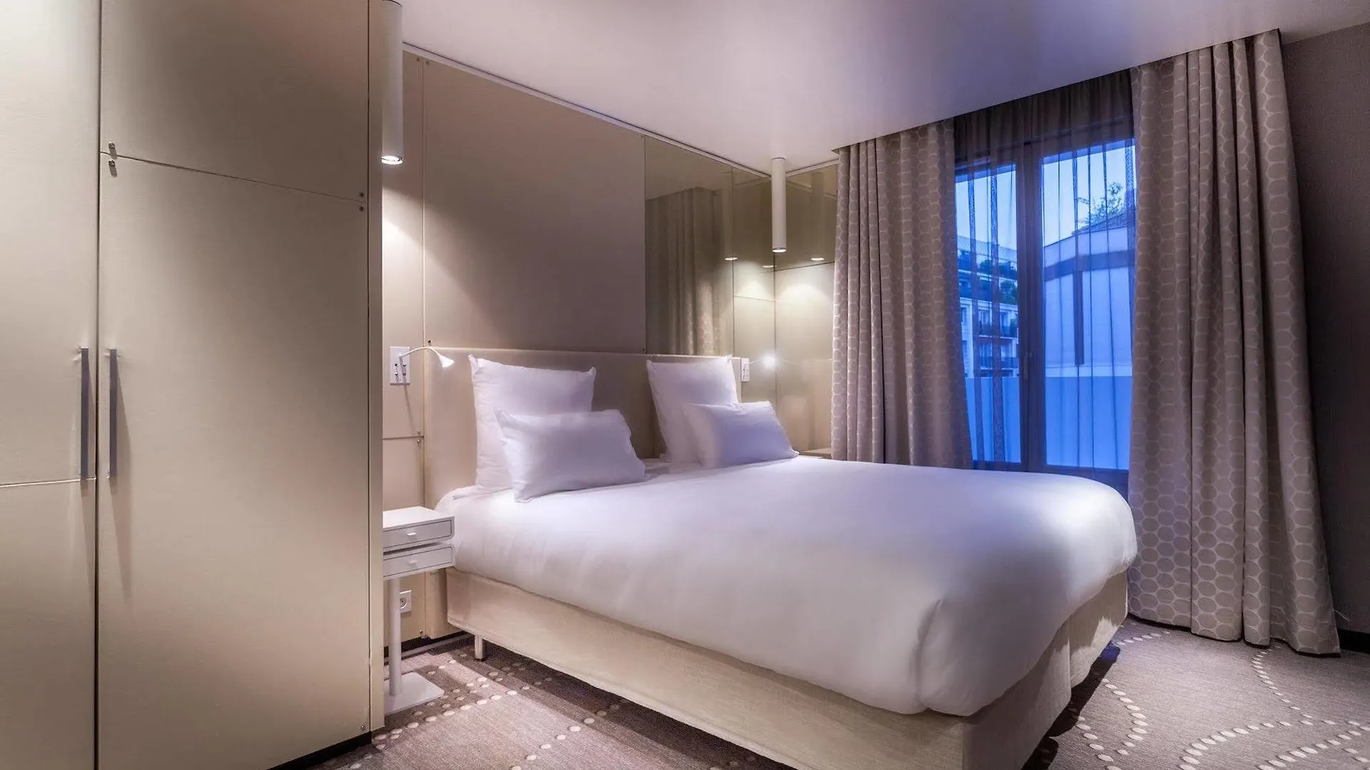 Hotel Felicien & Paris